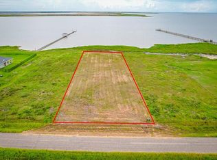 143 Sunrise Dr, Rockport, TX 78382