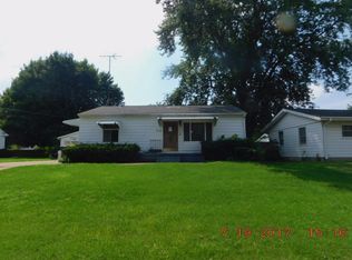 522 Highview Dr, Clinton, IA 52732