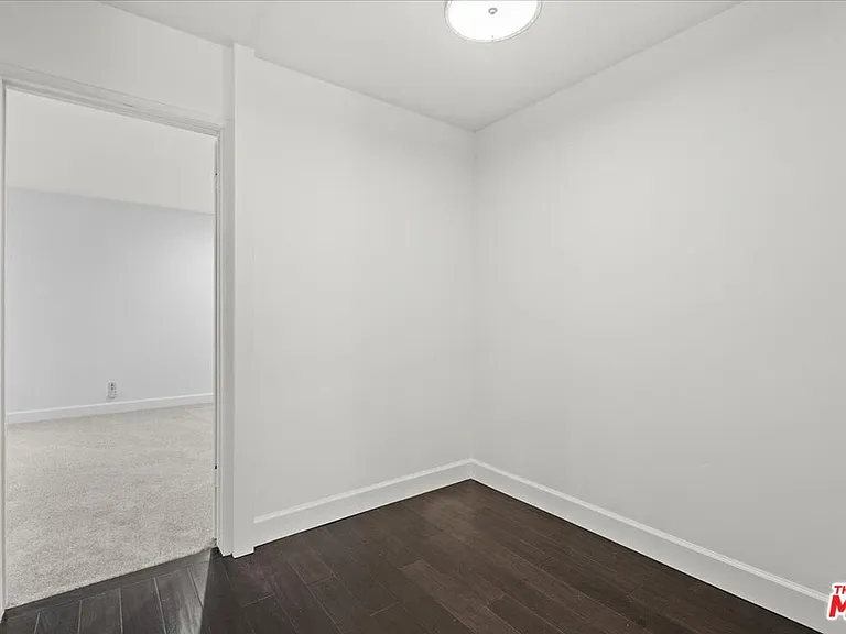 2311 4th St #220 — Photo 11