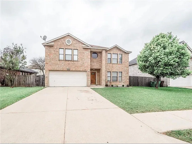 1173 Forest Bluff Trl — Photo 3