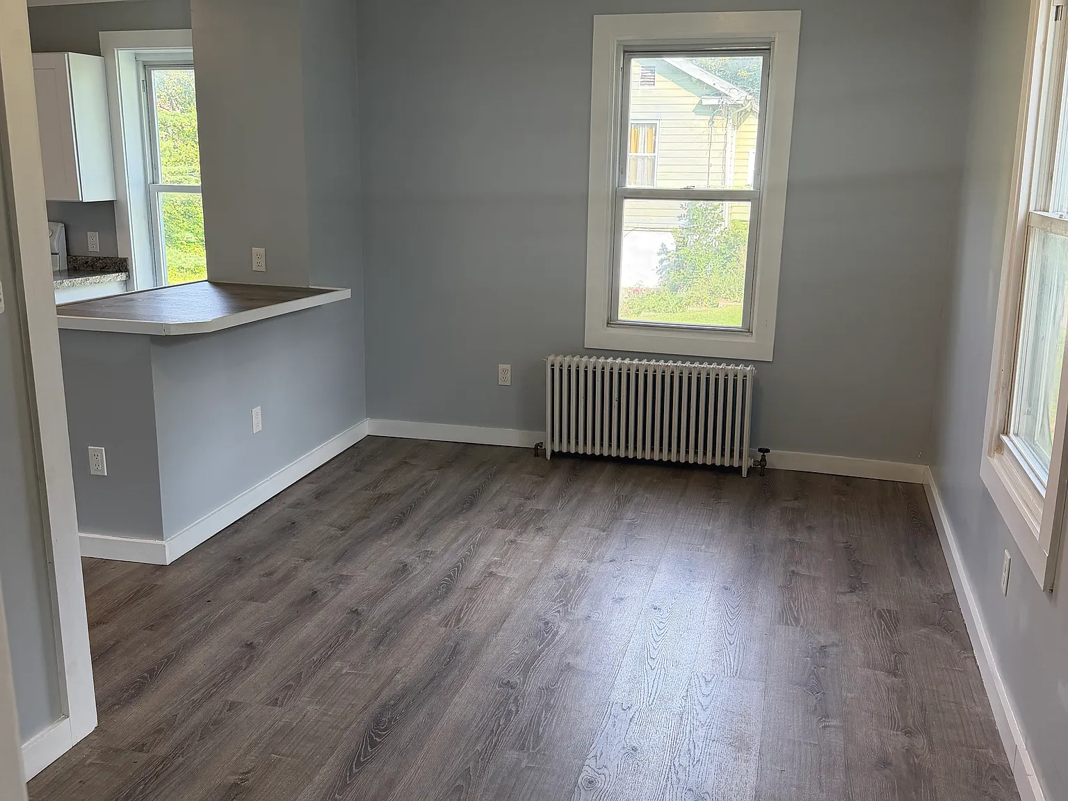 2 bed, 880 sqft, $1,425 — Photo 2