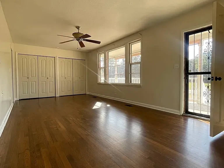 1259 Browns Ferry Rd — Photo 3