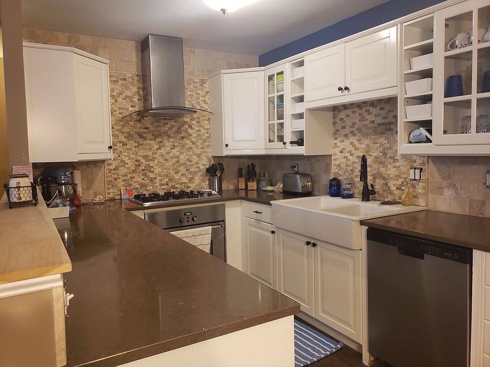 2nd image of 440 Cardigan Rd #3