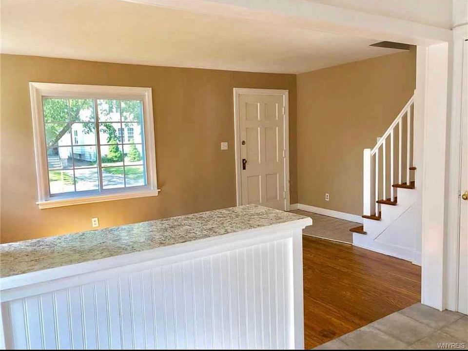 1st image of 319 Nassau Ave