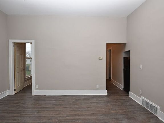 5th image of 434 W Lawrence St #2