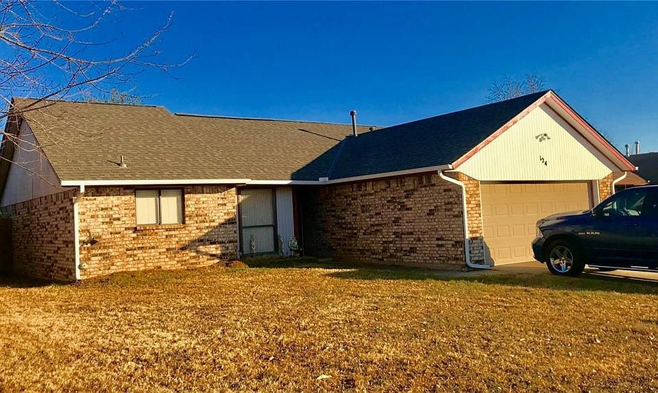 1st image of 124 Oak Tree Ln