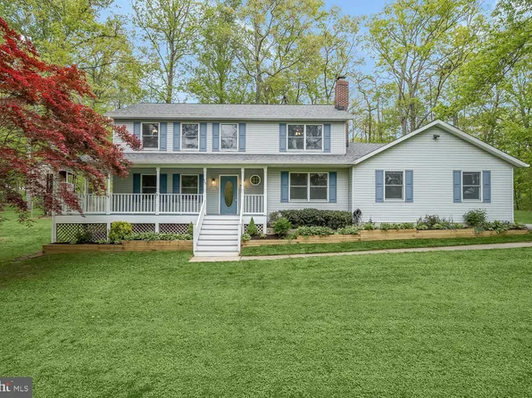 429 Dutrow Rd, Westminster, MD 21157