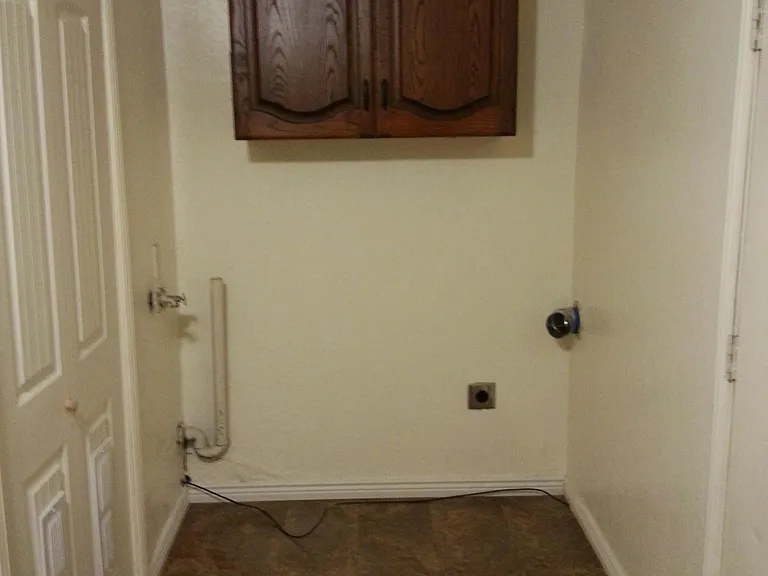 1054 N Victoria Way #1 — Photo 5