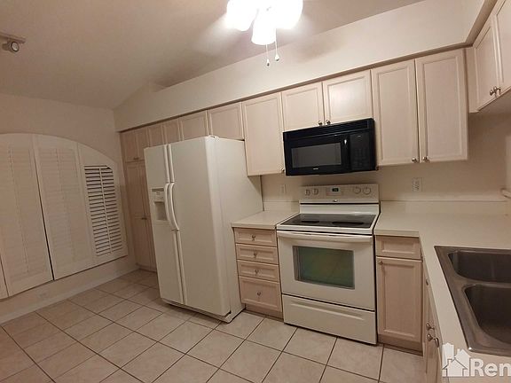 3rd image of 2557 W Brook Ln