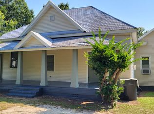 801 E 6th St #A, Lumberton, NC 28358