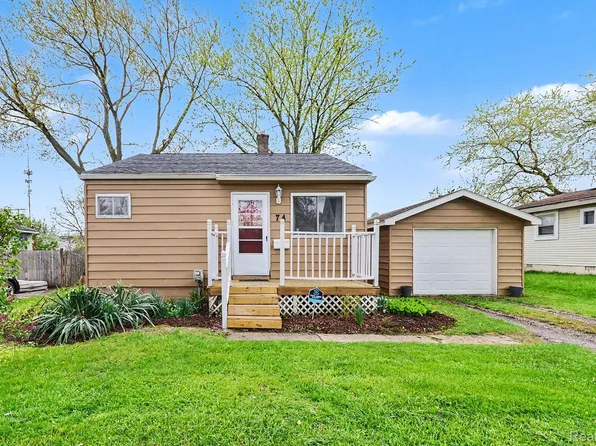 74 E Colgate Ave, Pontiac, MI 48340