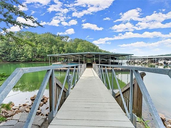 5th image of 3525 Water Front Dr