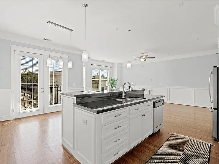 2802 Morrison St #206 — Photo 5