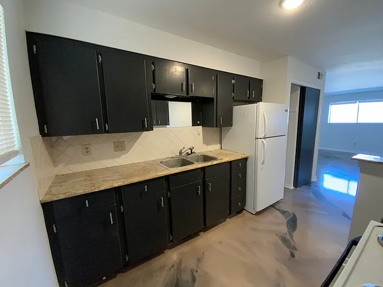 Library Place Apartments — Photo 29