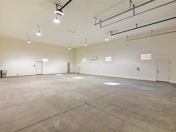 5th image of 10726 S River Terrace Drive