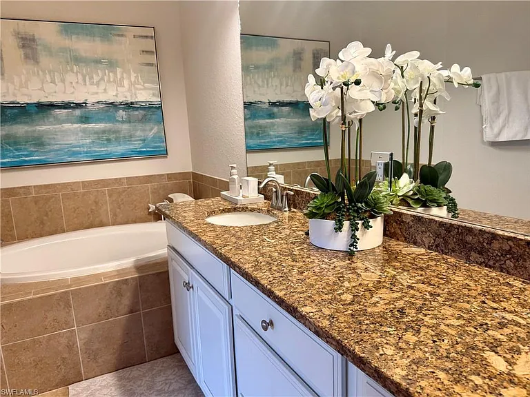 9498 Napoli Ln #201 — Photo 35