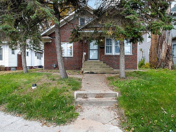 2nd image of 1807 E Michigan Blvd