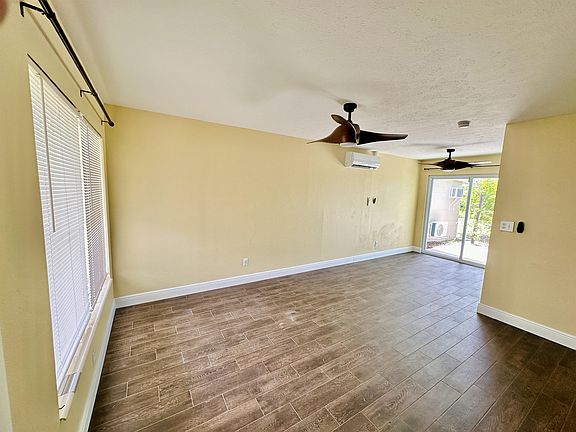 3rd image of 1122 Vineyard St #1