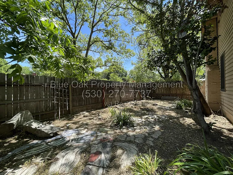396 E 1st Ave — Photo 14