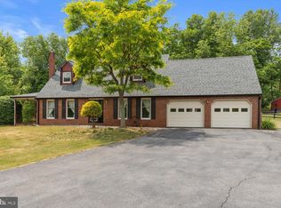 5012 Hill Rd, Mohnton, PA 19540