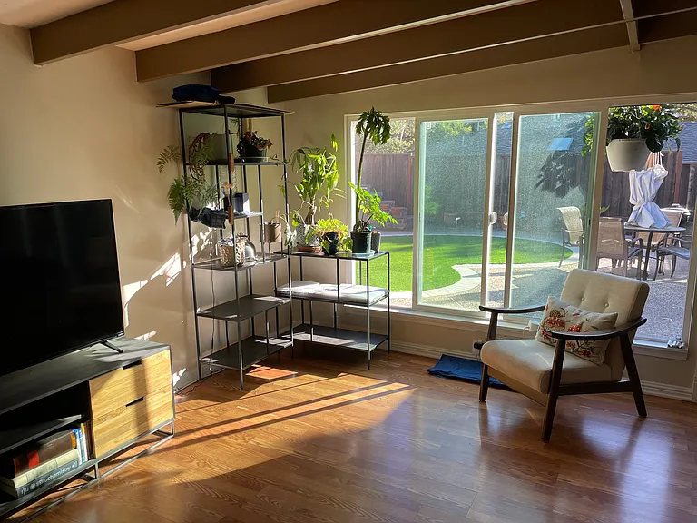 1701 Hillman Ave — Photo 4