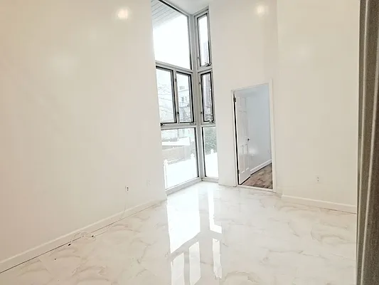 Rented by Compass | media 30