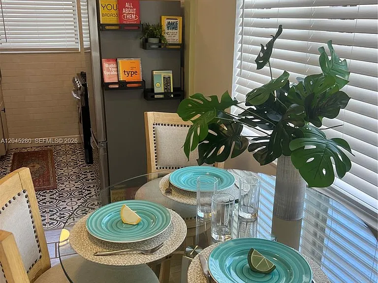 7720 Harding Ave #8 — Photo 15