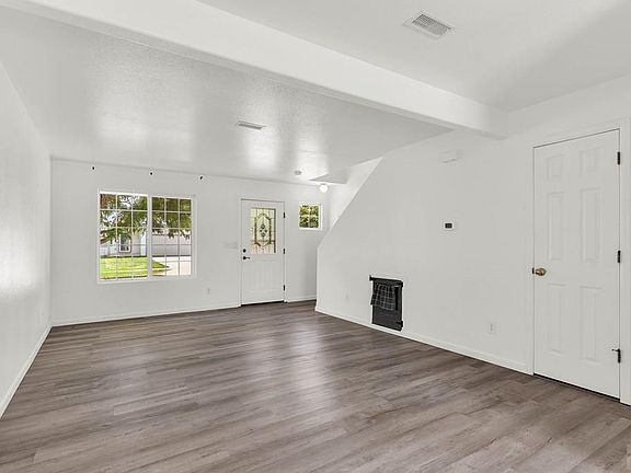 5th image of 3841 Bison Ln
