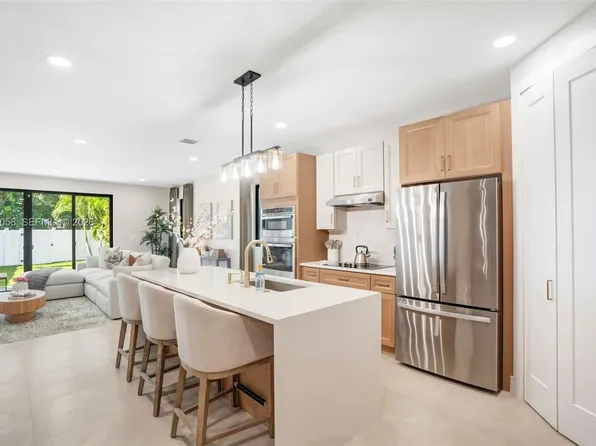 701 SW 17th St #701, Fort Lauderdale, FL 33315
