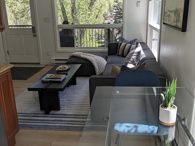 900 E Hopkins Ave #13 — Photo 5