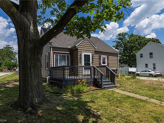 3rd image of 33 Pierce Ave