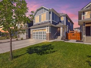 118 SW Magnolia Ter SE, Calgary, AB T3M 3G7