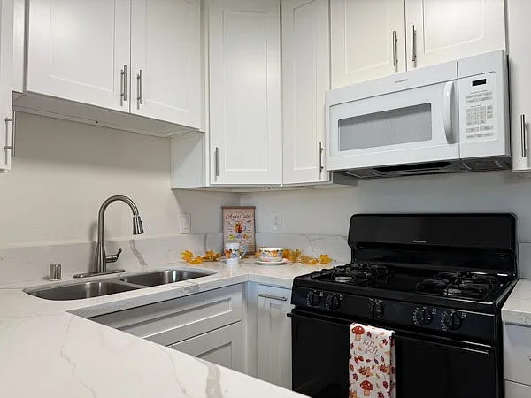 Peppertree Apartments