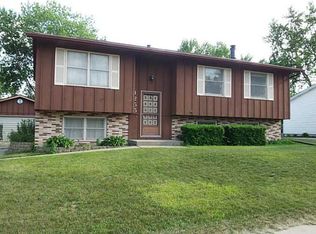 1255 Emmons St, Hiawatha, IA 52233