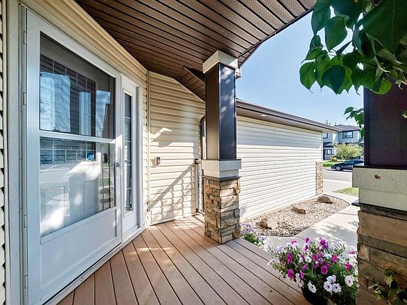 3rd image of 142 E Strathmore Lakes Pl