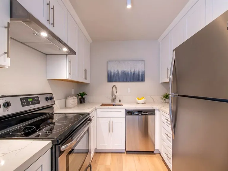 578 Vista Ave — Photo 8