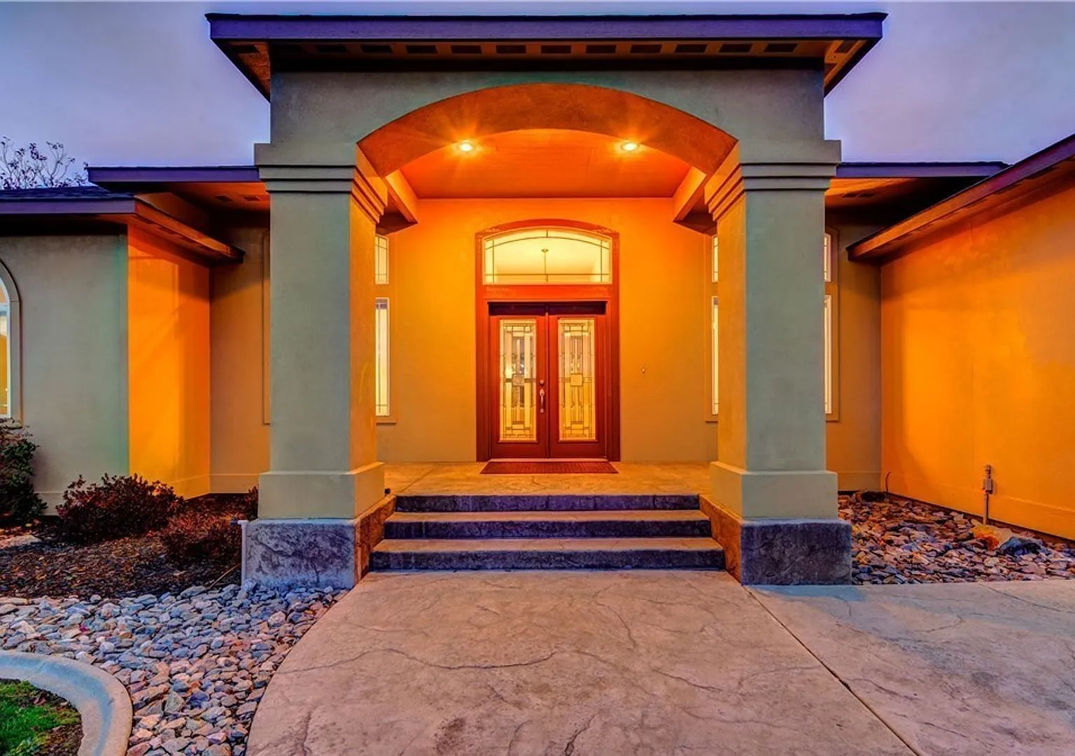 Gorgeous 4 bed, 3 full baths Craftsman Style rambler! Located on a private street with a 3 car ga... — Photo 2