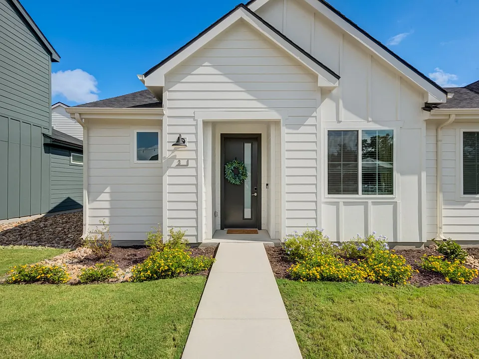 YardHomes Juniper Pointe