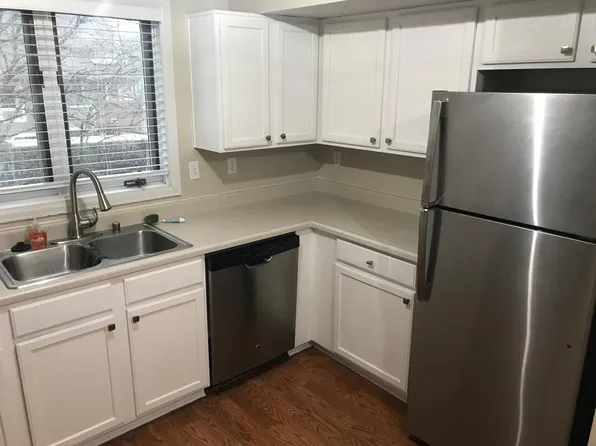 1320 S Monaco Pkwy APT 2, Denver, CO 80224