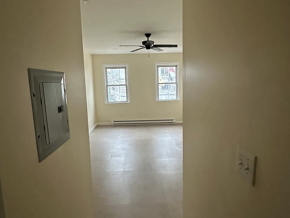 568 Newark Ave #3