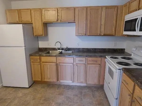 202 S Paw Paw St #10, Coloma, MI 49038