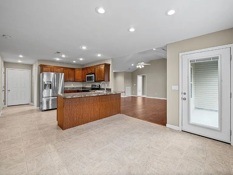 212 Westminster Pl — Photo 10