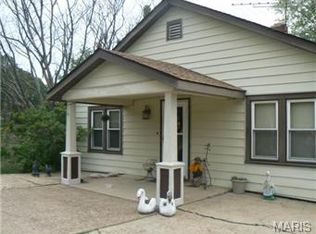225 Pickles Ford Rd, Saint Clair, MO 63077