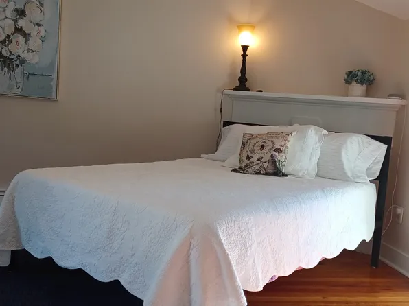 205 Douglas Ave APT 2, Charlottesville, VA 22902