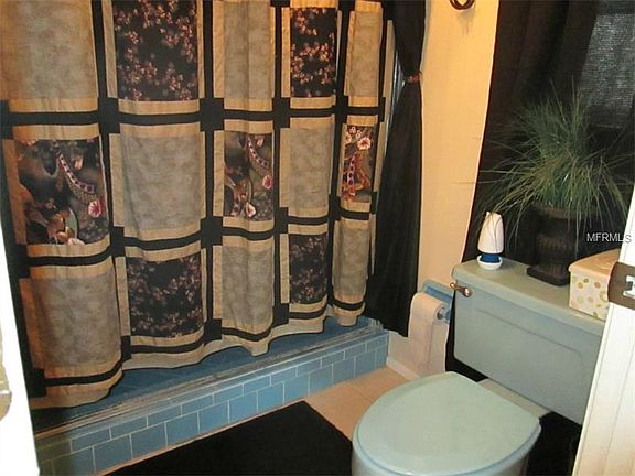 4th image of 2109 E Timberlane Dr
