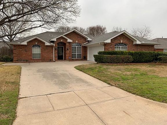 2nd image of 3220 Riverwood Dr