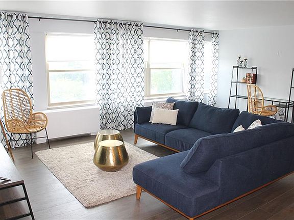 3rd image of 3965 N Meridian St APT 7G
