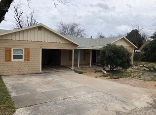 216 N Madison St, San Angelo, TX 76901