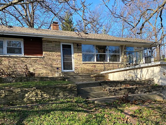 3rd image of 36346 S Nathan Hale Dr
