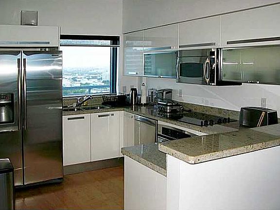 3rd image of 601 NE 36th St APT 2307